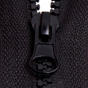 Молния тракторная #10 Plastic zipper chain, черный